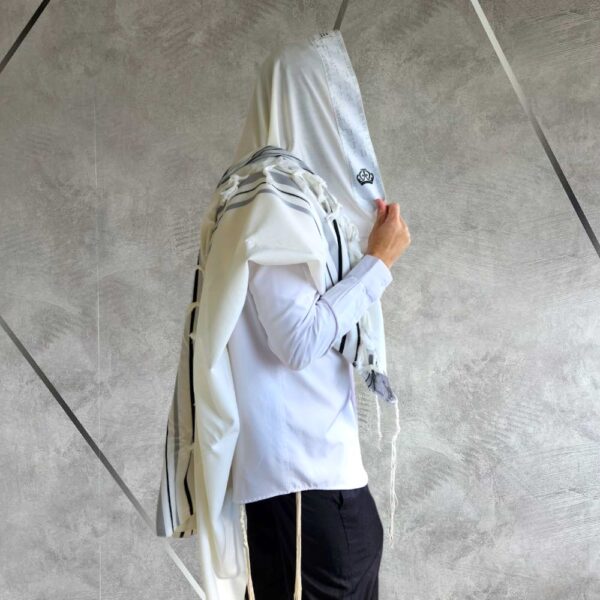 טלית צמר